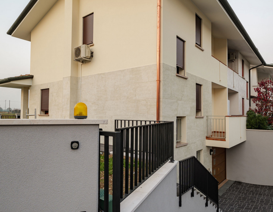 Iso-Siloxan-intonaco-stampato-per-pareti-esterne.-Casa-privata,-Istrana-Mirto01